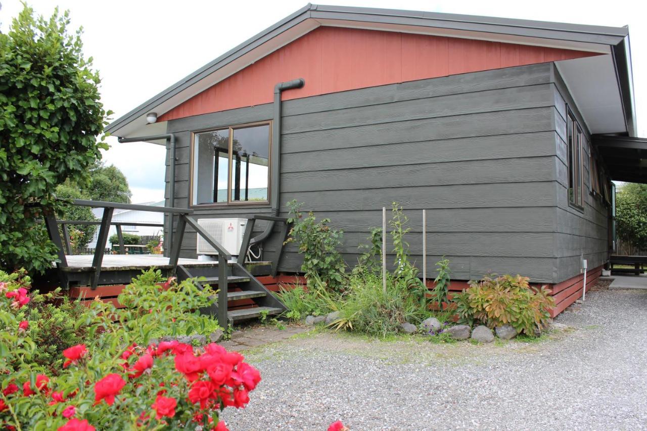 Villa Bram's Bach Tauposee Exterior foto